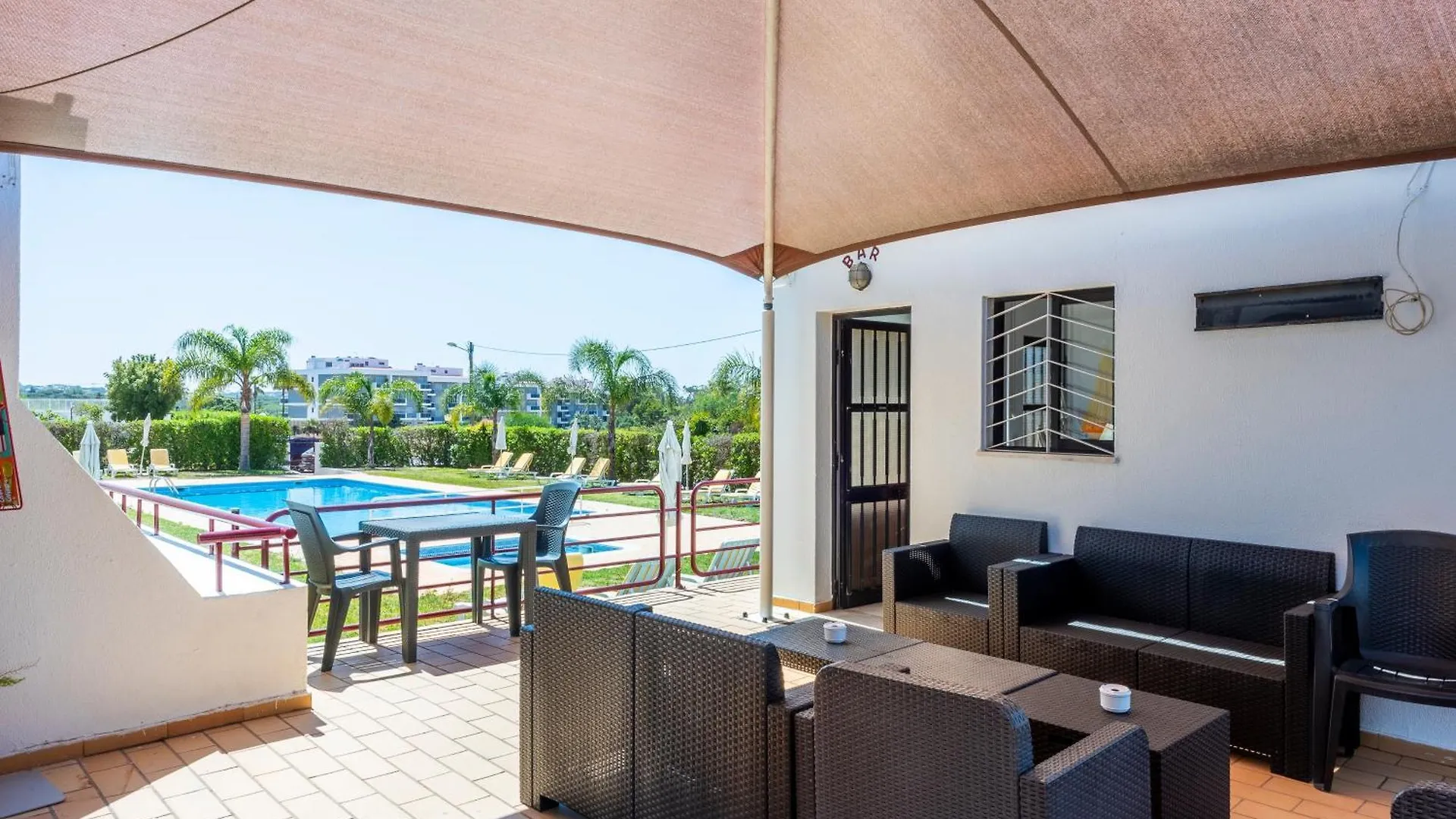 Solgarve Aparthotel Quarteira 3*,